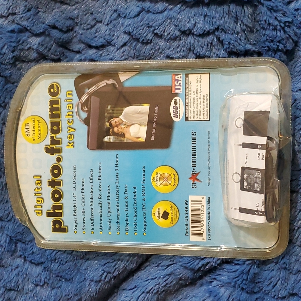 Digital Photo Frame Keychain - Picture 2 of 2
